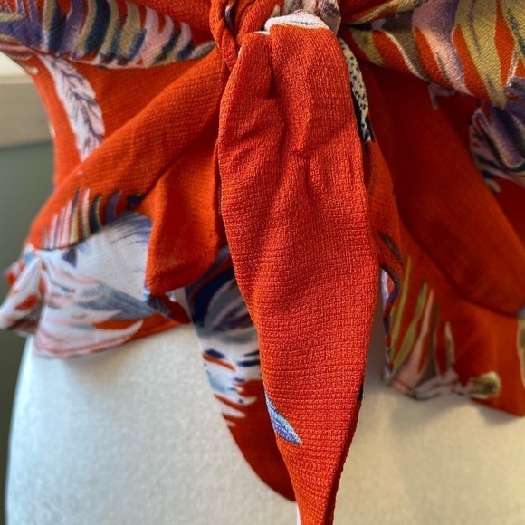 Sage the Label Tropical Print Tie Front Crop Top size Medium - Picture 7 of 12